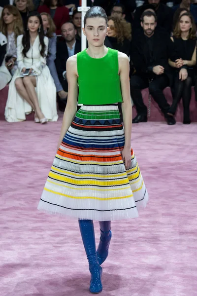 Look 45